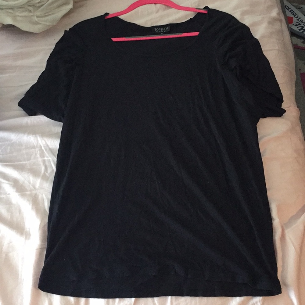 Wide neck black tee